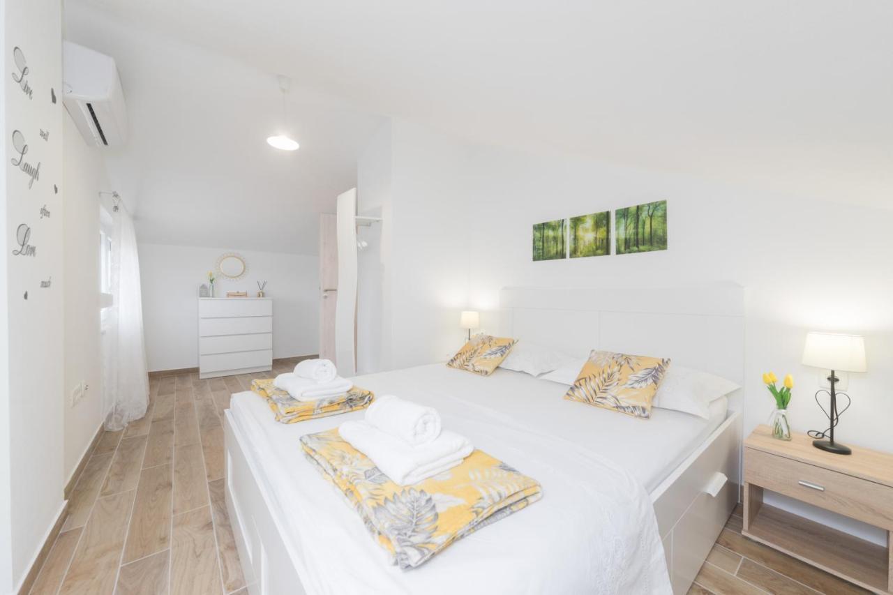 Agava Apartment Ugljan Luaran gambar